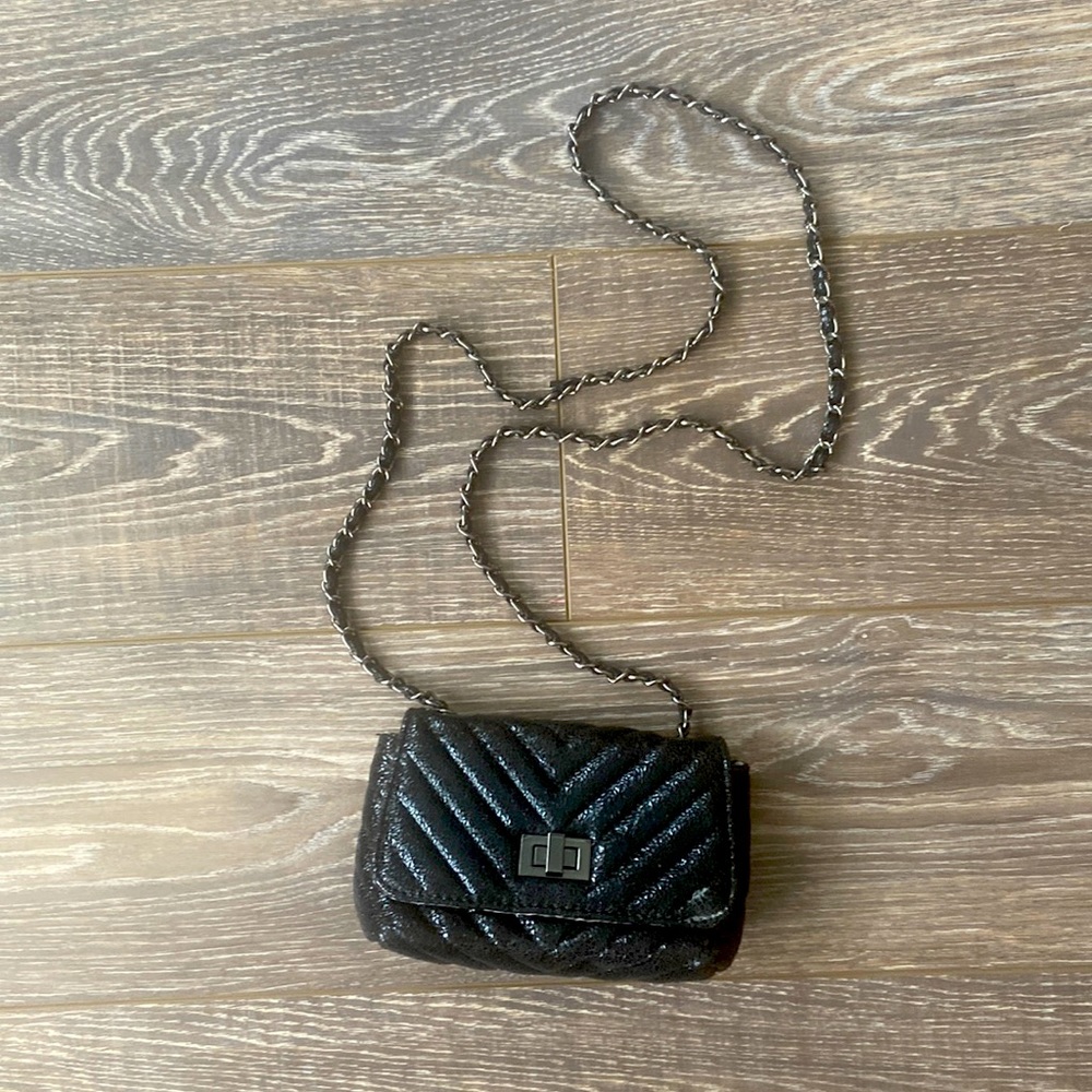 Steve Madden small cross body purse.